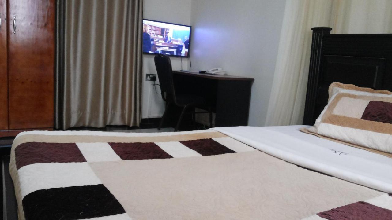 Hotel Good News Лира Экстерьер фото